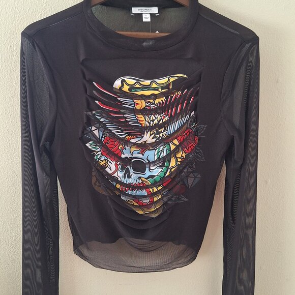 Sheer Mesh sleeved top. Distressed w/graphic of skull. NWT. Women's Large - Picture 1 of 4